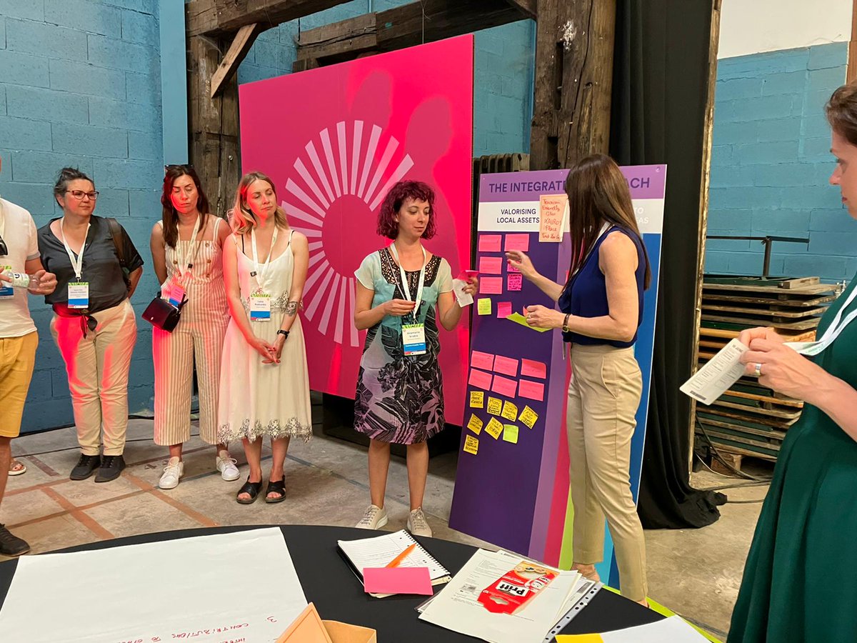 KAIROS_URBACT's tweet photo. Renia from our partner city of Heraklion addressing the #Urbactfest cluster group with some of the #kairosurbact findings, methodologies (the 5-pillar Modell) and recommendations

#Urbact https://t.co/jOfcohSEUI