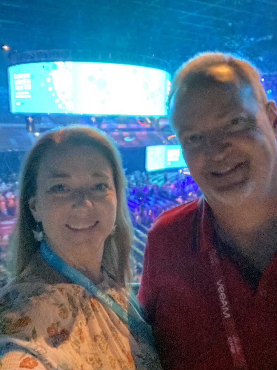 jlcjohns's tweet photo. What makes @CiscoLive even better? When you can attend it with your better half! He’s off to the Leadership Track (I’m SO jealous). I’m off to refuel and network before I hit the World of Solutions floor! Then a great PM session! #AllIn #CISCOLive2022 #Networking #CiscoCouple https://t.co/ZupspbrPHe