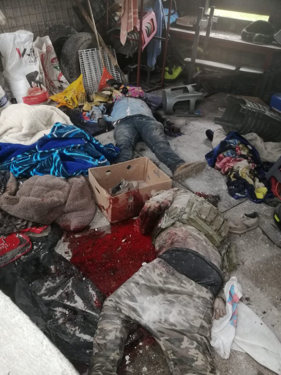 HalconOnce's tweet photo. El saldo oficial de la @FiscaliaEdomex durante el enfrentamiento en #Texcaltitlan es de 10 civiles armados sin vida, 7 detenidos 4 de ellos heridos, 3 policías ministeriales lesionados, asegurando vehículos y armamento. https://t.co/48BhbXxWI5