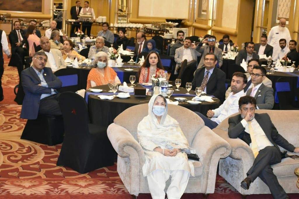DrAmjadsaqib1's tweet image. Honoured to be invited by Rotary Club Karachi to share story of Akhuwat. Heartening to see the overwhelming support for Mawakhat. Thanks, Mr. Abdullah Feroz for organising a great event @Rotary @RotaryIslamabad
@RotaryPakistan @RotaryLahore
#Mawakhat #Akhuwat #RotaryClubKarachi