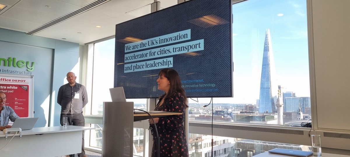 EEPaul's tweet photo. Yalena describes role of @CPCatapult to @LondonCEClub #lcecevents at @BentleyUKI London HQ https://t.co/usiBxaNQWN
