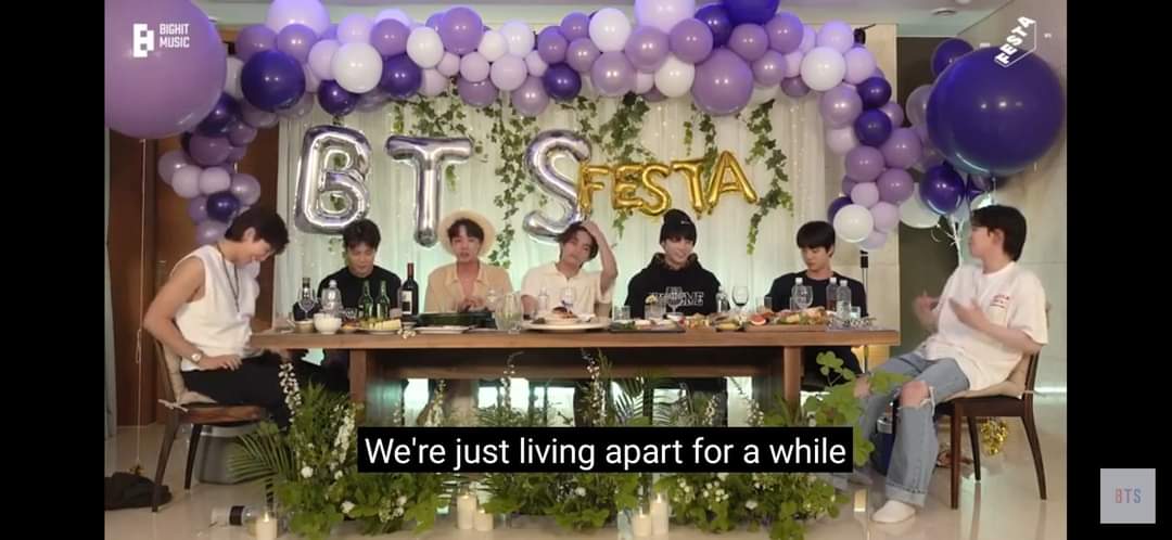 Na_fi__sa's tweet photo. We will wait for you 😭 https://t.co/8BnnwaxYWF