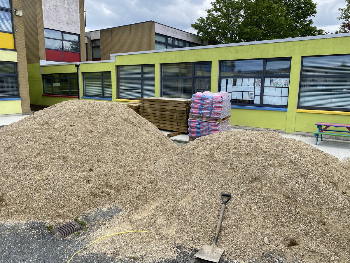 DifferenceDays's tweet image. @VMNSBallymun only two more sleeps before @SMBCAVIATION arrive - such excitement in this wonderful Ballymun DEIS school #differencedays