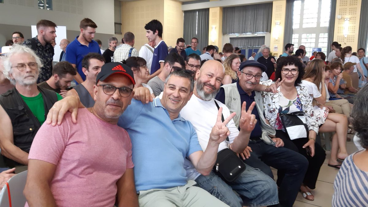 alitehar's tweet photo. Une salle Mermoz archi comble dans une ferveur retrouvée  à l'occasion de la venue de @JLMelenchon... toujours excellent
Une gauche rassemblée  à Toulouse🌺 pour une majorité de progrès à l'assemblée nationale 🇫🇷
🌻⚘✌ #nupes2022 #VcommeVictoire https://t.co/UmmGsmjpEy