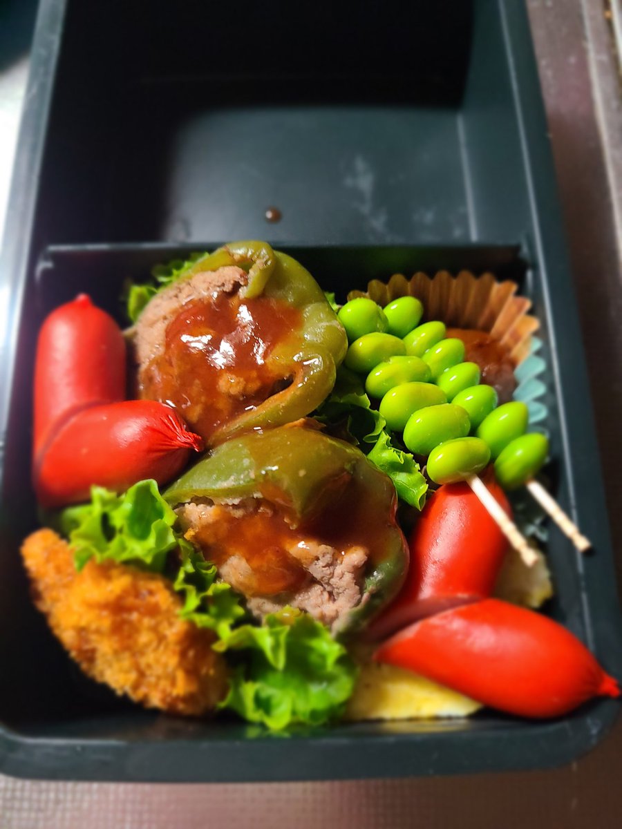suzu0722s2's tweet photo. 夜な夜な弁当作り。寝る💤
#高校生弁当 
#男の子 https://t.co/avf8POBGB3