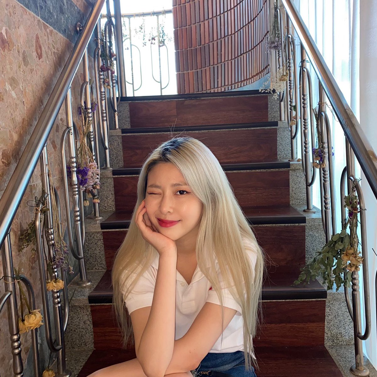 testleo2's tweet photo. #Grooselcaday
RANDOMM https://t.co/NymvBXDjRz