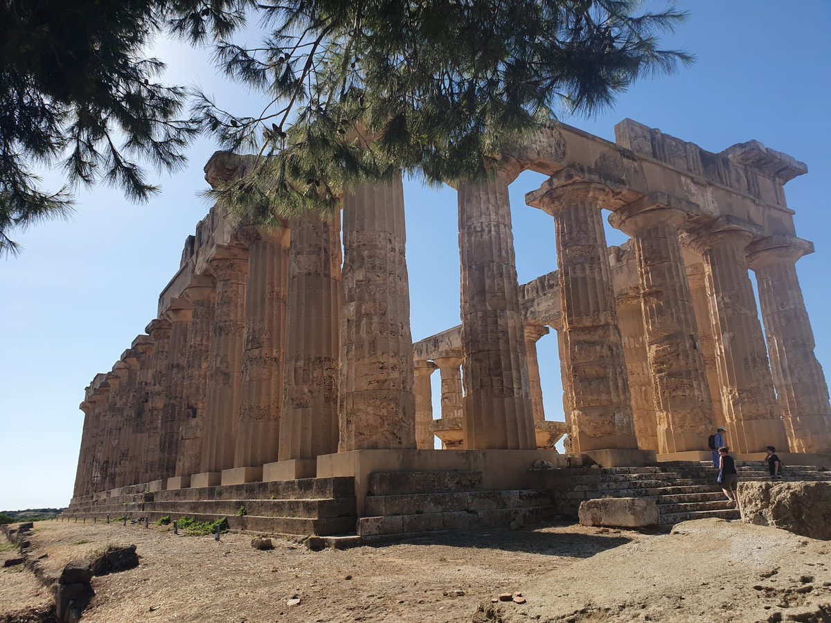 active_cre's tweet photo. After that, we visited the Selinunte Archeological Site. There we enjoyed the ancient Greek remains of the Acropolis and Temples. #ErasmusPlus #creactive @sepiegob https://t.co/aknfDE0prj