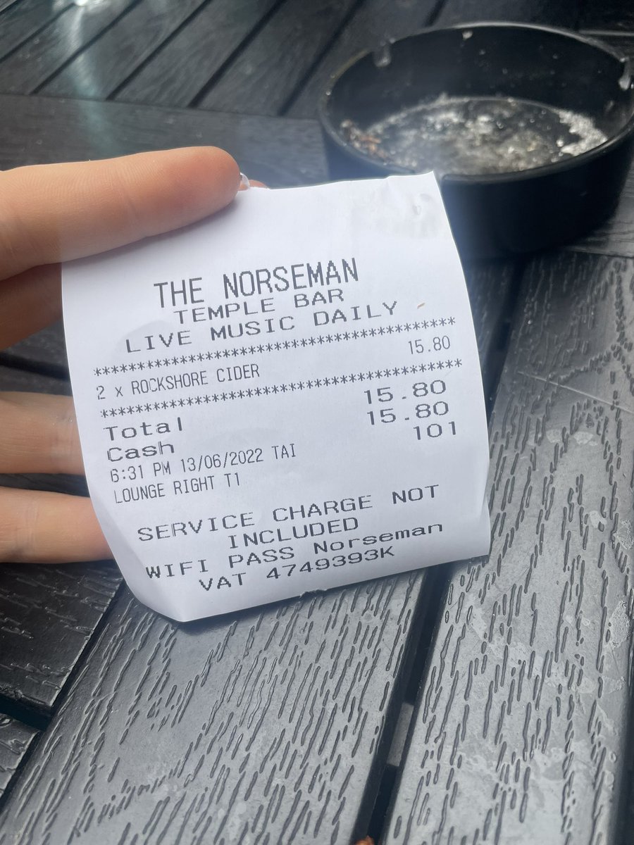 mrsjamesacaster's tweet photo. I can’t believe 1 singular pint of cider cost nearly €8 https://t.co/KxwN4Fu75n