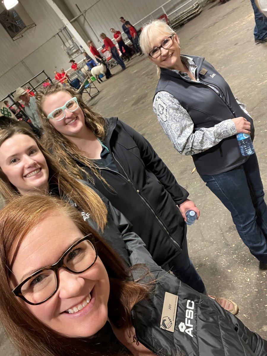 AFSC_AB's tweet photo. Our AFSC team had a great time at the Kneehill District 4-H Show & Sale. We love supporting the next generation of agriculture! #AFSCcommunity https://t.co/UyUJIPrfSI