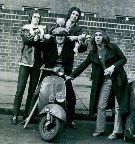 Happy 76th Birthday to Slade Legend Noddy Holder. 
