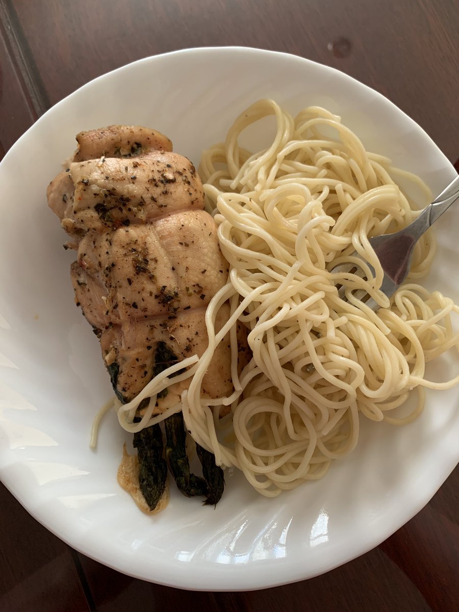 Annoyed…about to bon appetit to chicken, asparagus and pasta from Costco. I wish I was having @JoanneTrattoria or @artbirdnyc instead #PaidSpokesBarry #DrPepperDarkBerry #DarkBerryIsBack #Drumstick #AnotherDayAnotherDrumstick #StarbucksRefresh #AlmondBreezeExtraCreamy