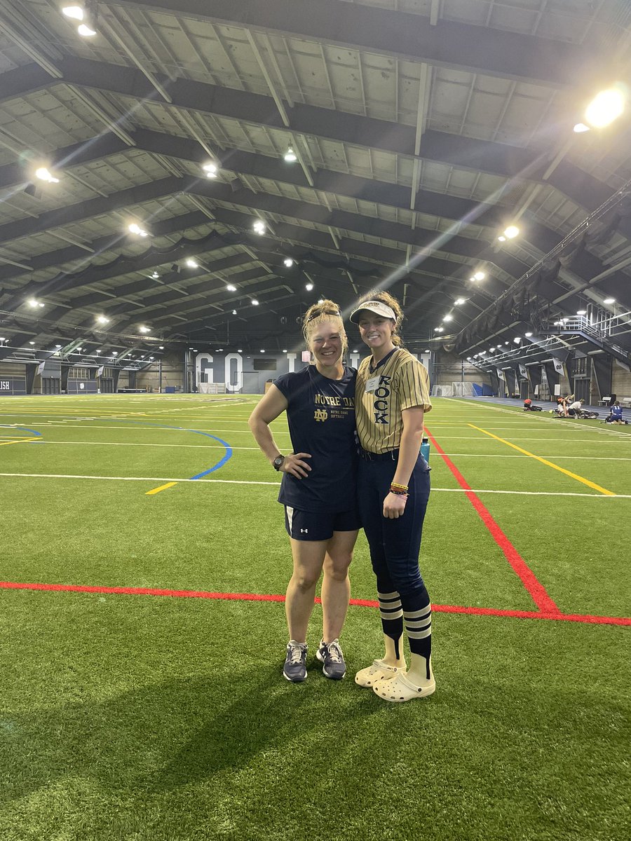jackieyeager75's tweet photo. LOVED my time @NDsoftball today!! The coaches and players were so welcoming! I learned so much today and a big thank you to @NDcoachGumpf @2Ganeff @lizzylemire16 and other members of staff for making this such a memorable and positive camp! GO IRISH☘️☘️ @smsherlund @RockGoldVA16U https://t.co/05eJcgnfWz