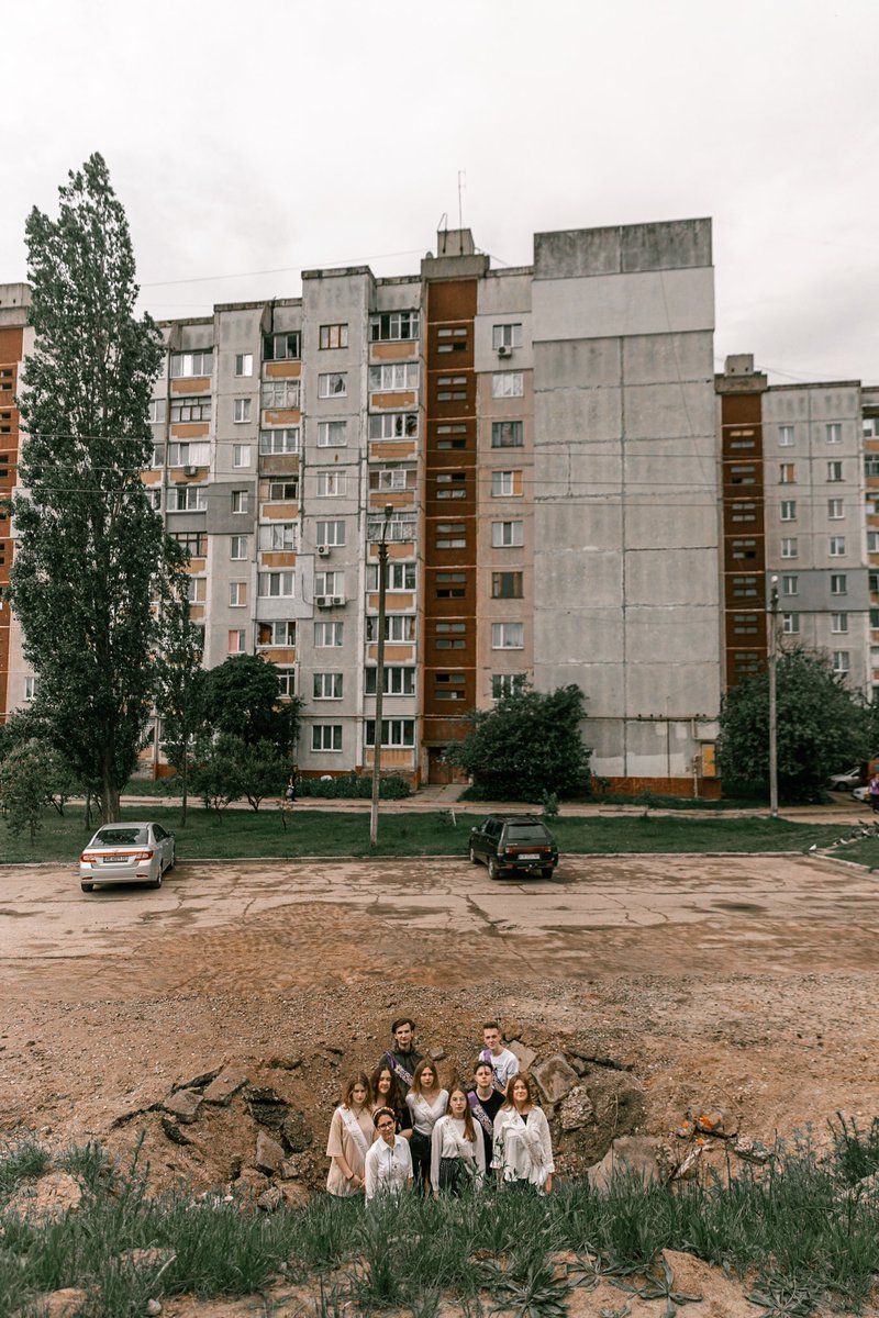 senykstas's tweet photo. School album in Chernihiv https://t.co/K6ORUI8wbe