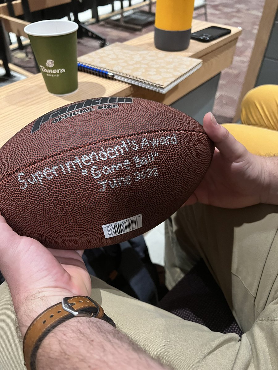 Congratulations to our fearless leader @MJRodney21 on receiving the Superintendent’s Award the “Game Ball” for his innovation and work in recruitment and hiring by ensuring we are staffed with amazing teachers, counselors, leaders and staff at PVMS! @PVMSRams 💛🖤@Sjudge24