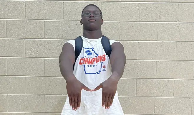 DavisMoseley's tweet photo. "I felt really comfortable on my official visit and they have got a great chance to get me."

From the DRC to Suburban Atlanta, 3⭐️OL Paul Mubenga is looking for his future home. After 2 OV's, including Michigan last weekend, that search might end soon.

https://t.co/RxDz3zRYwu https://t.co/VeBTY7HGWR
