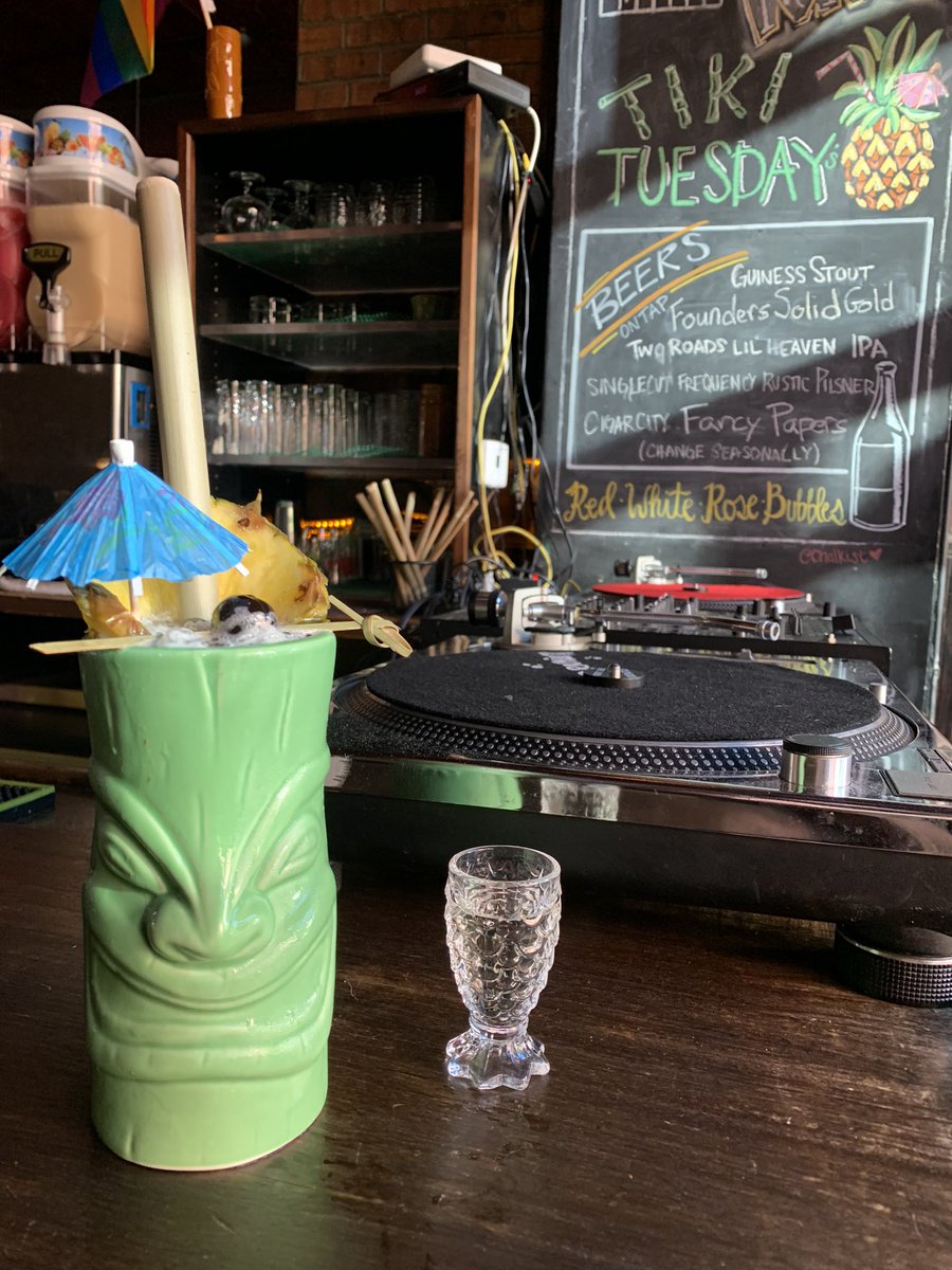 Tiki Tuesday is here and so is @acmehallrich DJ’ing the night away with sounds of exotica! Try a Dud’s Shark Tooth and get a shot on the side of the house blended rum- in a pineapple shot glass!! #tiki #tikibar #tikituesday #djspinall