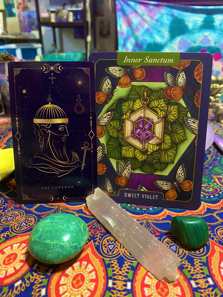 BitchyWitch9's tweet photo. Full Moon Messages 6/14/22

The Emperor

This card represents honor &amp; discipline! Consider this a chance to grow! You may be called to use clarity &amp; wisdom to make an important decision soon!

When it comes to goals channel the methodical &amp; direct approach of the Emperor! 1/5 https://t.co/JddX4q2hN9