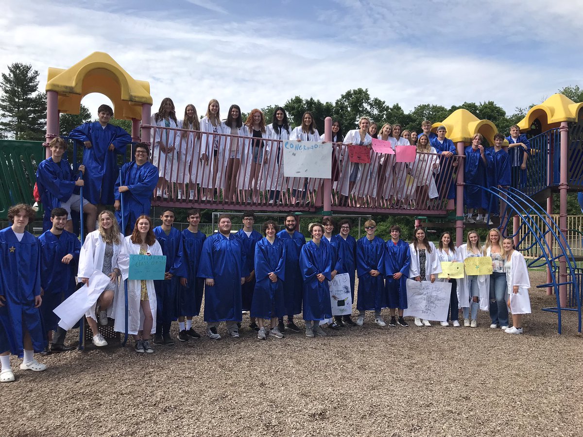 HIgh School Grads returned to Hawley.  You’ve made us proud! ConGRADulations Class of 2022!!