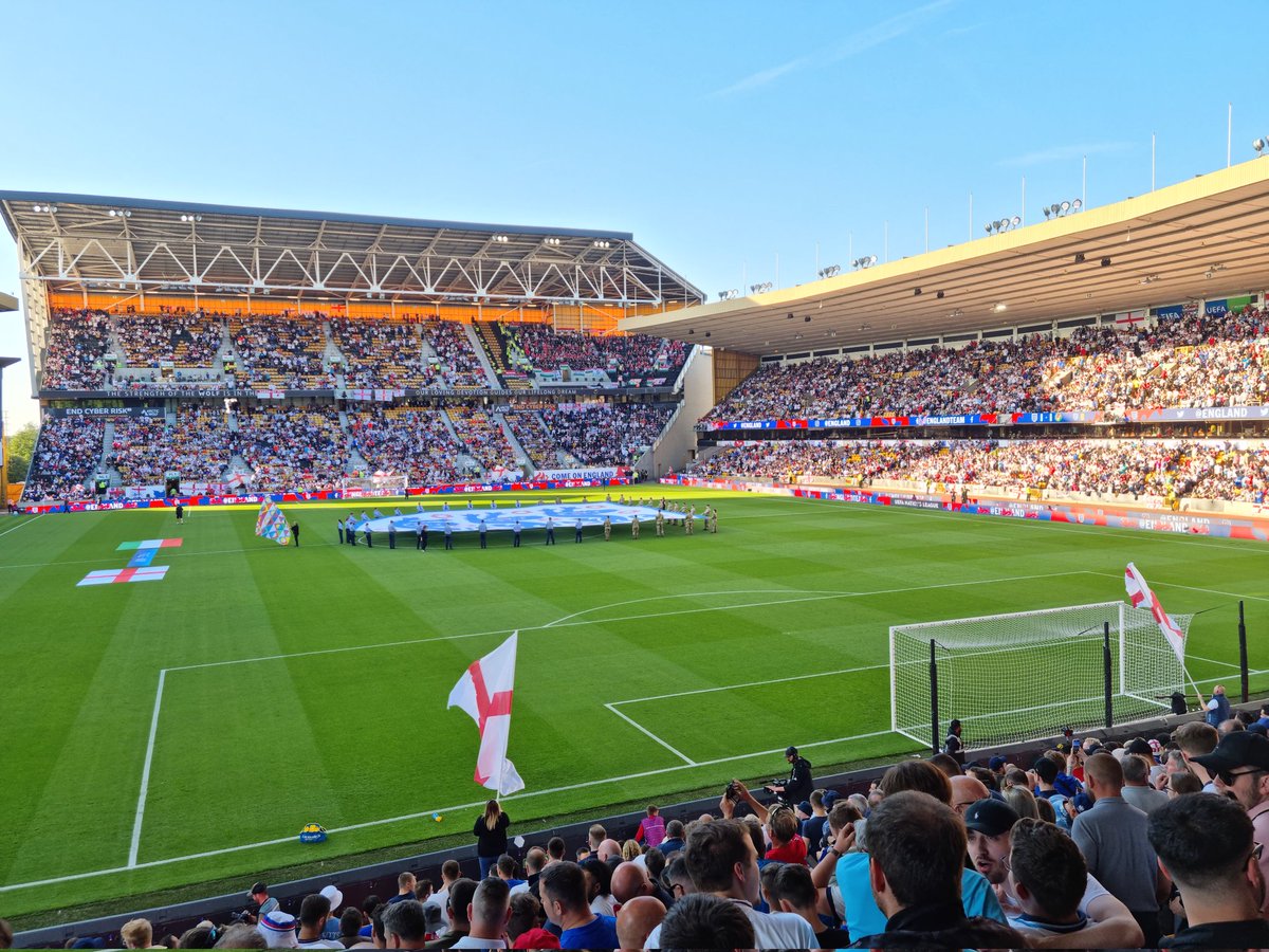 TheCruncher76's tweet photo. Great day spoiled by the 80 minutes (left after the third goal)
Big pressure now on Southgate 😴
#ENGvsHUN https://t.co/8vJZgSflT4