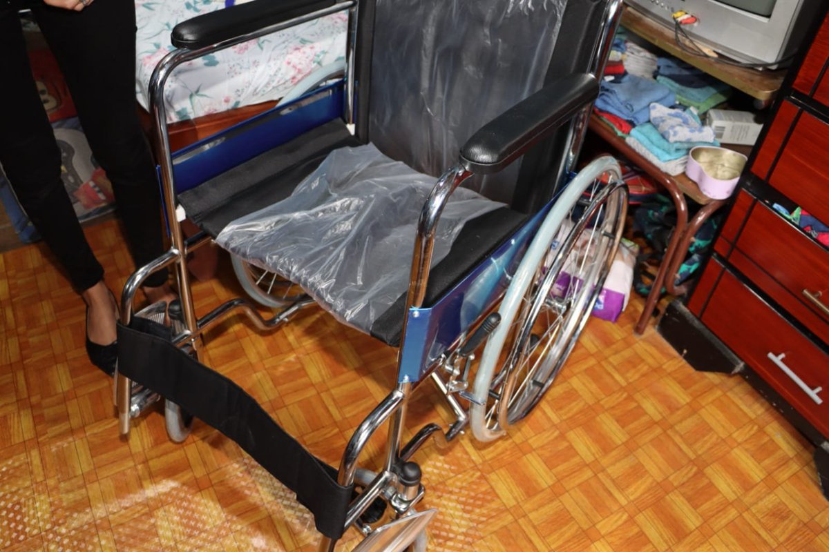 Jeremy es un niño de 10 años con parálisis. Vive en #Moromoro y tiene 75 % de discapacidad. Le entregamos una silla de ruedas para que sus familiares puedan movilizarlo con mayor facilidad.
#ClementeBravo #PrefecturaDeElOro #GestiónYResultados