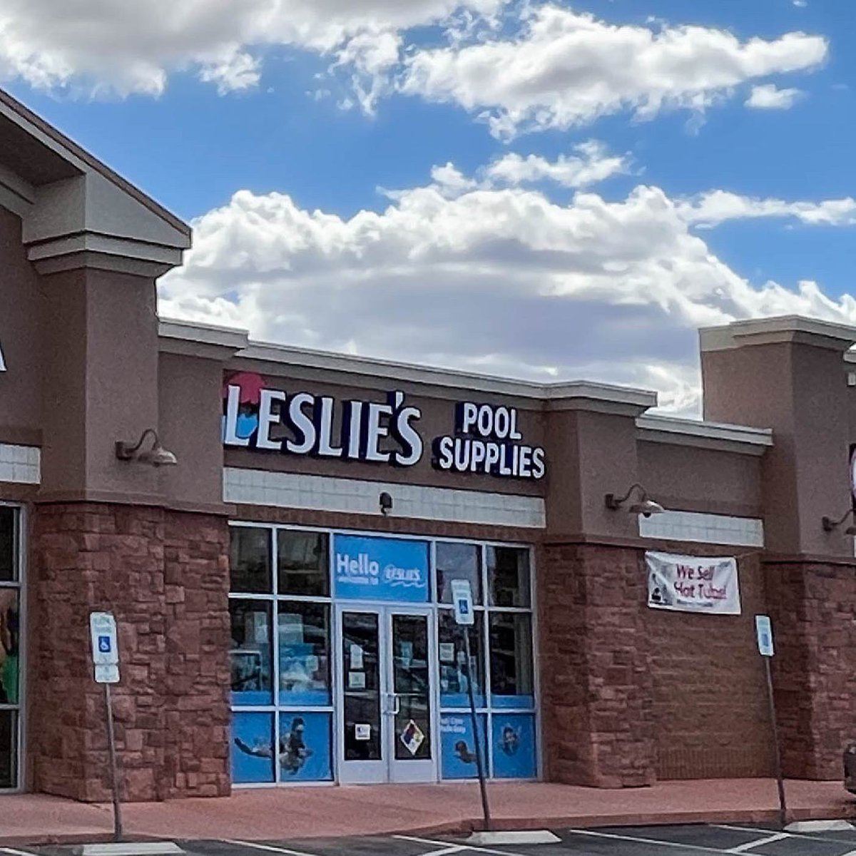 jmips's tweet photo. Today’s tenant highlight: Leslie’s Pool Supplies, where water testing is free! Their fun selection is a hot commodity now that school is out & summer has officially started ☀️🥵 #sunsetcorner
#jmipropertyservices #leslies
#tenanthighlighttuesday #summer2022☀️🏖🏝😎 https://t.co/DoyqyN2bE9