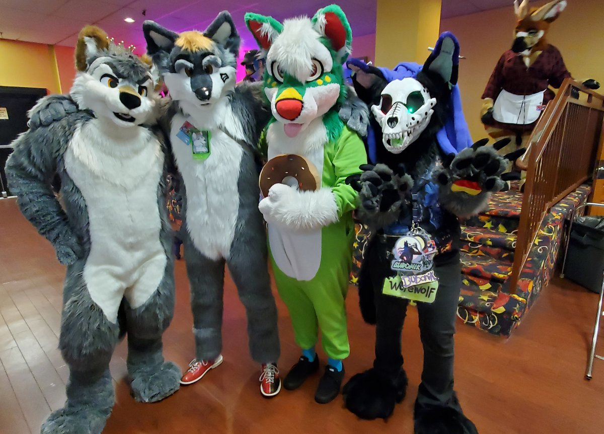 ChevronTheWolf's tweet photo. @TheFurstState #furbowl #furbowl76 #furststate
I had an awesome time down in Delaware for Furbowl 76!
Let's do it again!
Fursuit by @SarahcatFursuit
@Tuskynwolf @VillagerHusky https://t.co/unCTjZxaHT