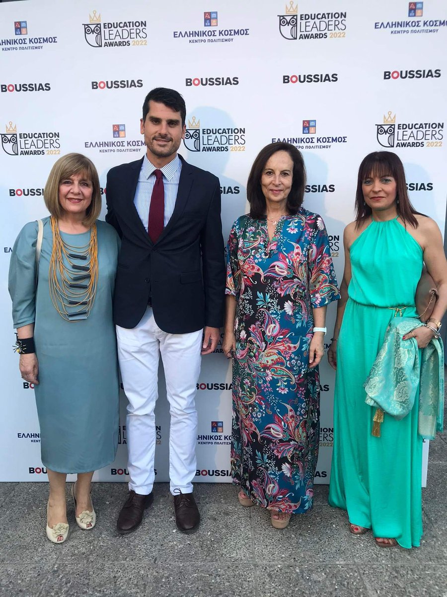 qlsnetwork's tweet photo. 🏆 QLS WINS 11th AWARD FOR #QLSBookClub! 📖 QLS reps: ex-Chair A. #Featham, M.@haziroglou &amp; Dr @villykondylidou w/ ex-Minister of Education &amp; Judging Panel Chair Ms @adiamantopoulou! #theqlsway #QLS20 #QLS #edutwitter #bookclub #educationawardsgr #education #Greece #elt @Eaquals https://t.co/U13Agthm0A