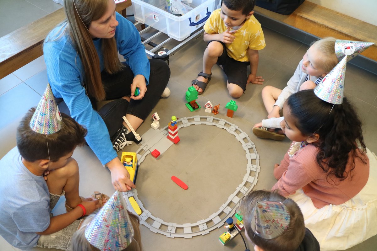 Digitale Wolven tweet media