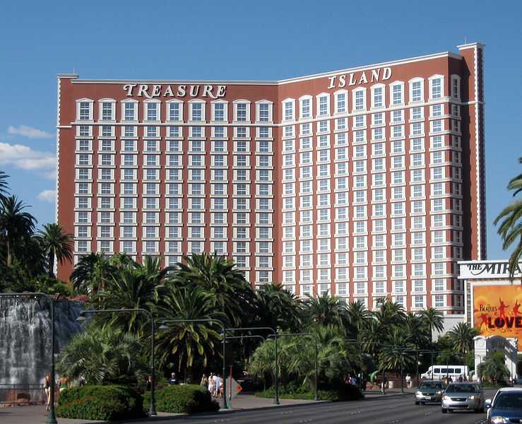 CHuC_org_uk's tweet photo. #Hotels with a #CeilingHoist #CeilingLift
The Treasure Island Hotel #LasVegas #Nevada #USA
2 rooms fitted with #SureHands #CeilingHoist
More info on #CHuC website https://t.co/o8n02K5JSY https://t.co/foFayhpJJG