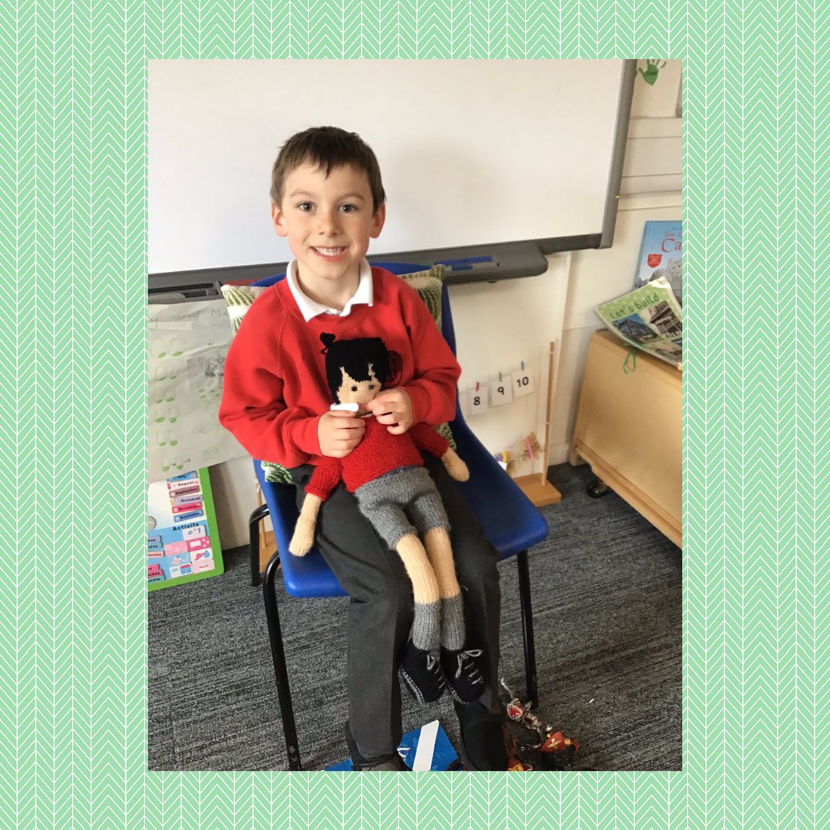 MsYellowleesEPS's tweet photo. This star told us all about his knights and horses and explained what jousting is. He shared a Scottish book which had Nessie in it. We think he is good at drawing, helpful and friendly. Well done!🌟 https://t.co/OmB3mtlbQB