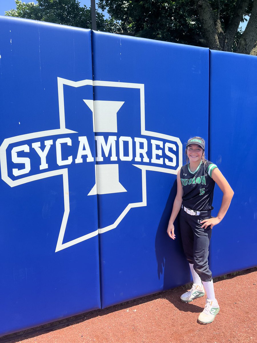 HarperFair10's tweet photo. Thank you so much for the opportunity to come and work today!! Had a great time and learned some new things to make me a better hitter at the plate!! Thank you to @Coach_pooch and @IndStSoftball for hosting the camp!! https://t.co/PKBDwBRE4h