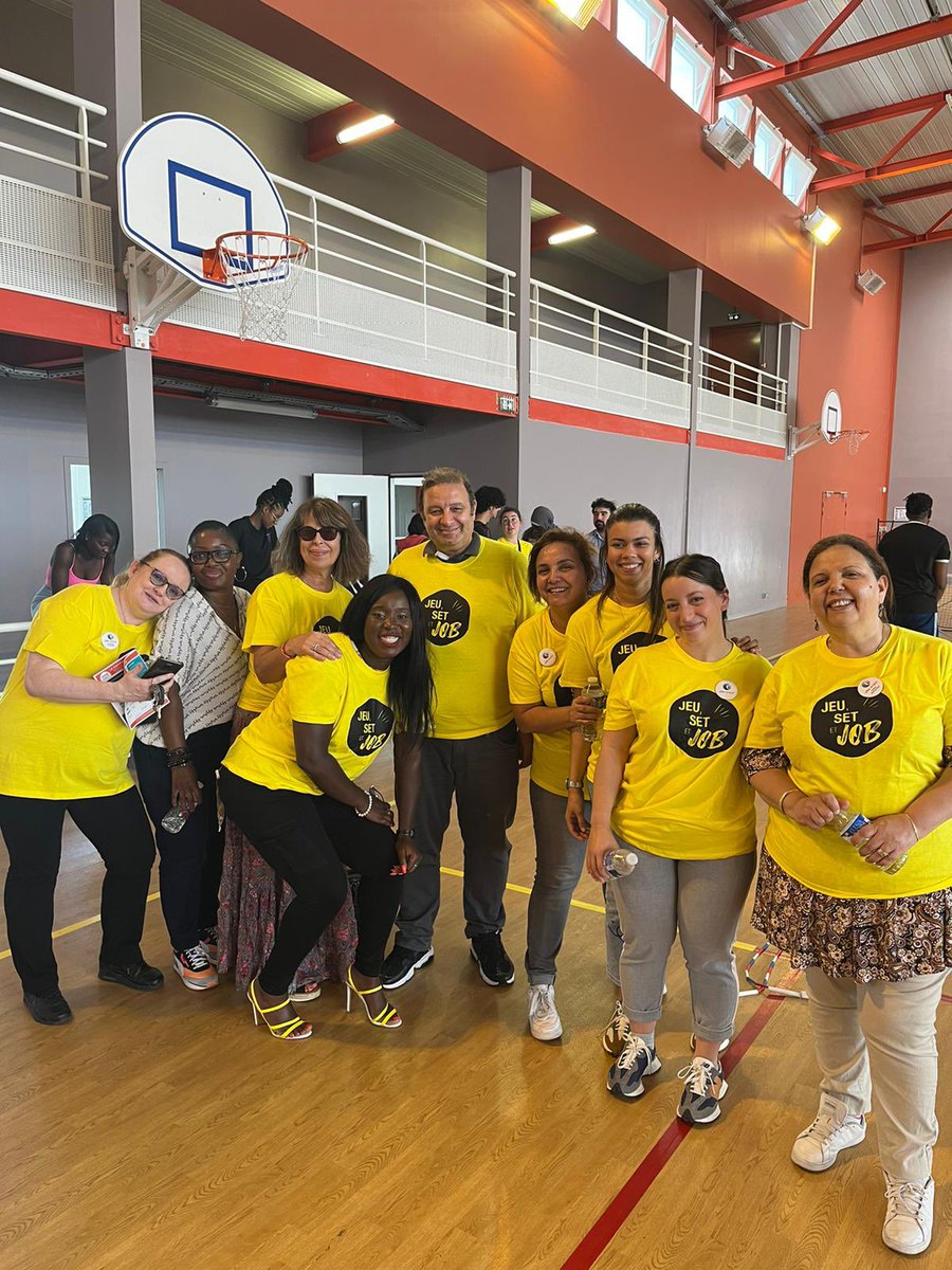 DoumbiaNaima's tweet photo. Le grand jour est arrivé.. jour de là finale mais une seule et même équipe…
Employeurs, l’équipe pôle-emploi de Stains, la ville de Stains et nos jeunes pour un job dating sportif encore bravo à notre équipe pour la mobilisation des jeunes… #CEJ @AdelBENOTHMAN2 @ValerieServat https://t.co/mOQcadr6sd