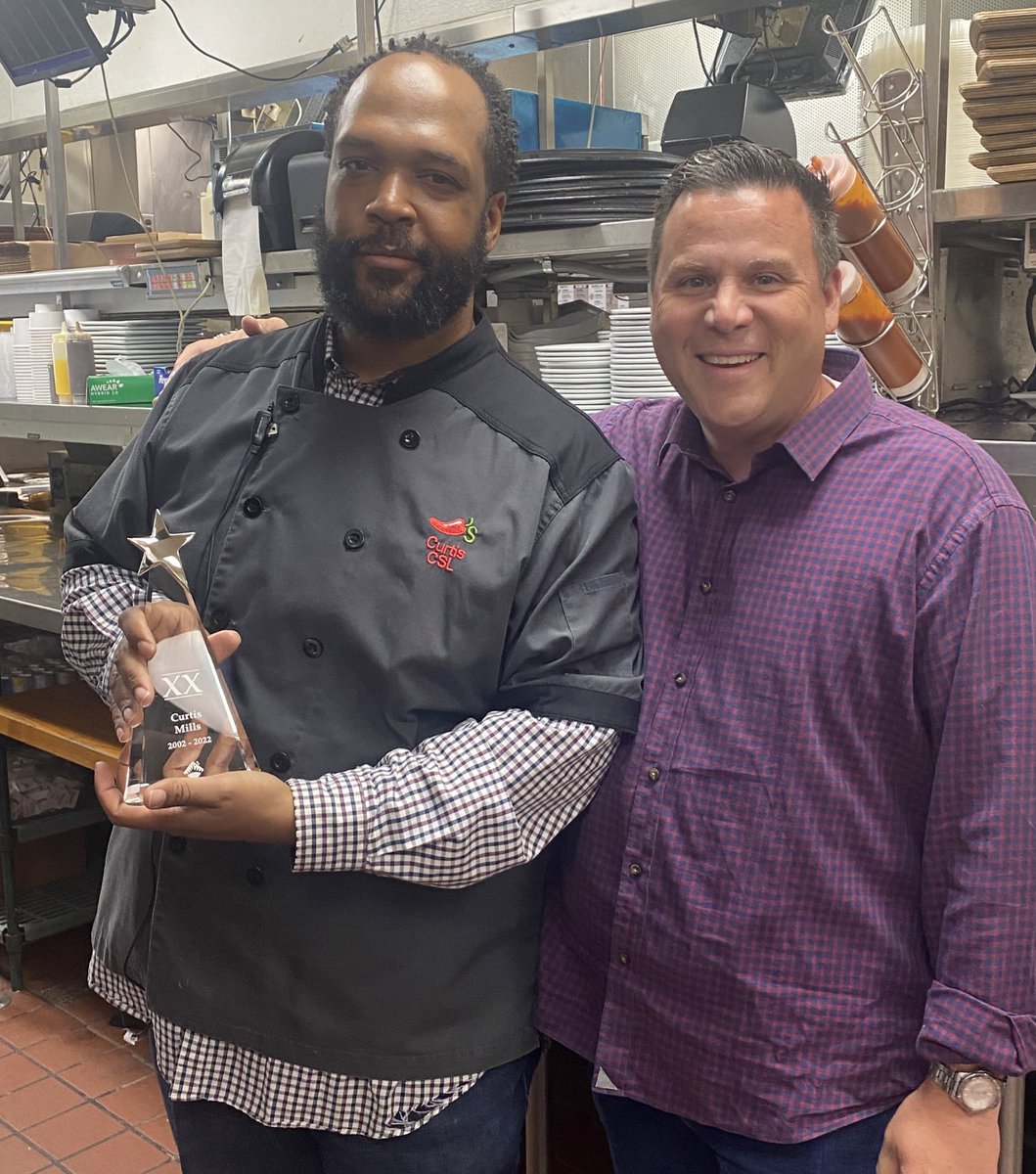 AnthonyAcampora's tweet photo. Congratulations to Curtis celebrating his 20 year Chilisversary!! Amazing having you on my team! #chilislove #chilisjobs @Kosdad42 https://t.co/AsJc9ChOog