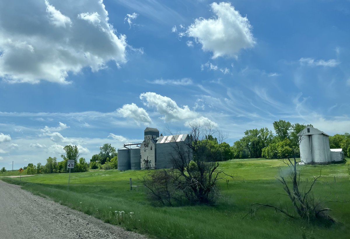 NearAndFarAZ's tweet photo. Just back from a family trip to North Dakota. A few scenes from small-town ND. #NorthDakotaRoadTrip #GackleND #AlfredND https://t.co/KBlBh78P3Q