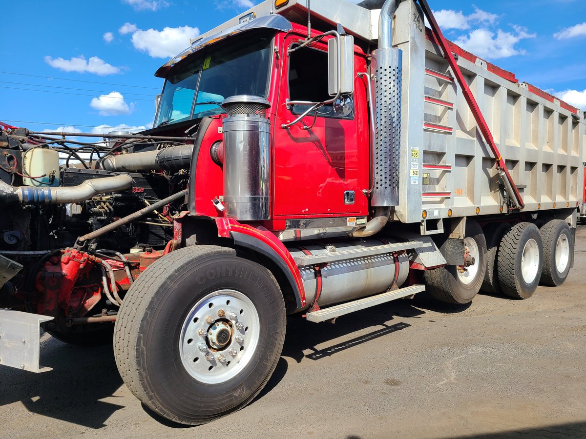 MatanaMuddCobw1's tweet image. #Triaxle #WesternStar 
1999 Western Star Triaxle Dump Truck for Sale! Cummins N14 $62,000