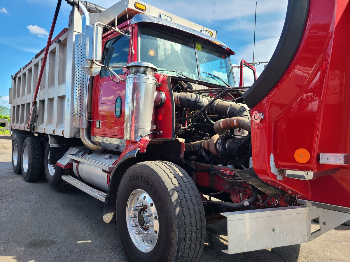 MatanaMuddCobw1's tweet image. #Triaxle #WesternStar 
1999 Western Star Triaxle Dump Truck for Sale! Cummins N14 $62,000