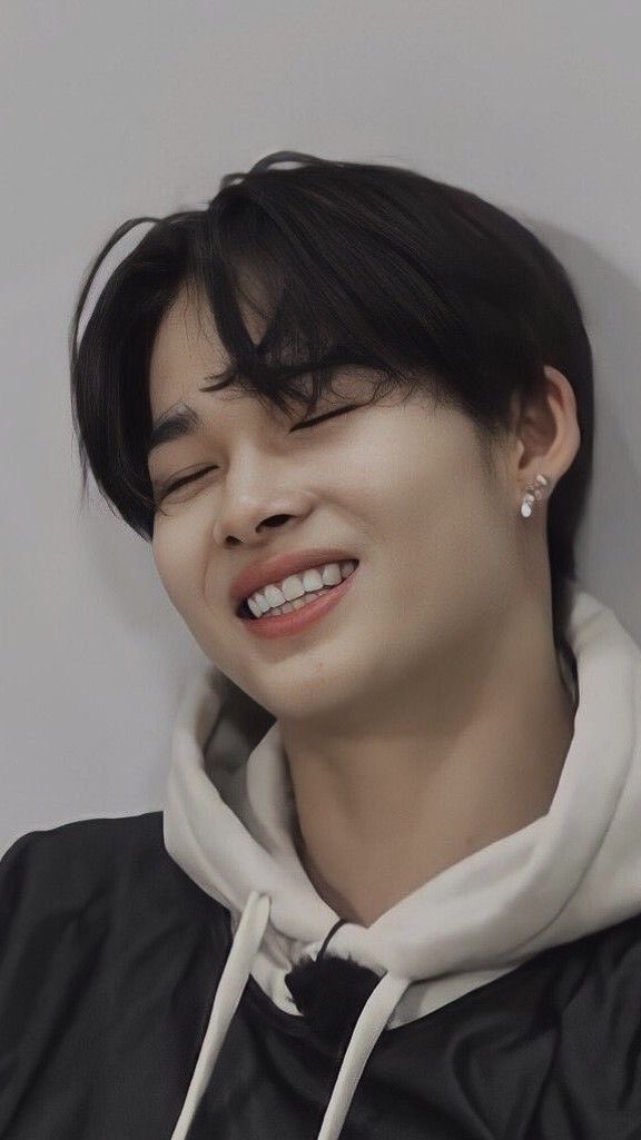 zariwon_'s tweet photo. I.D 

Sunki au wherein

Rivo(nrk) a naughty, loud boy studying in ateneo who had a bad reputation crossed his path to Silas(sn) who is, mataray, maarte, conyo, got perfect scores. What happen when they're crossed they path together? https://t.co/OcgVFJnR9m