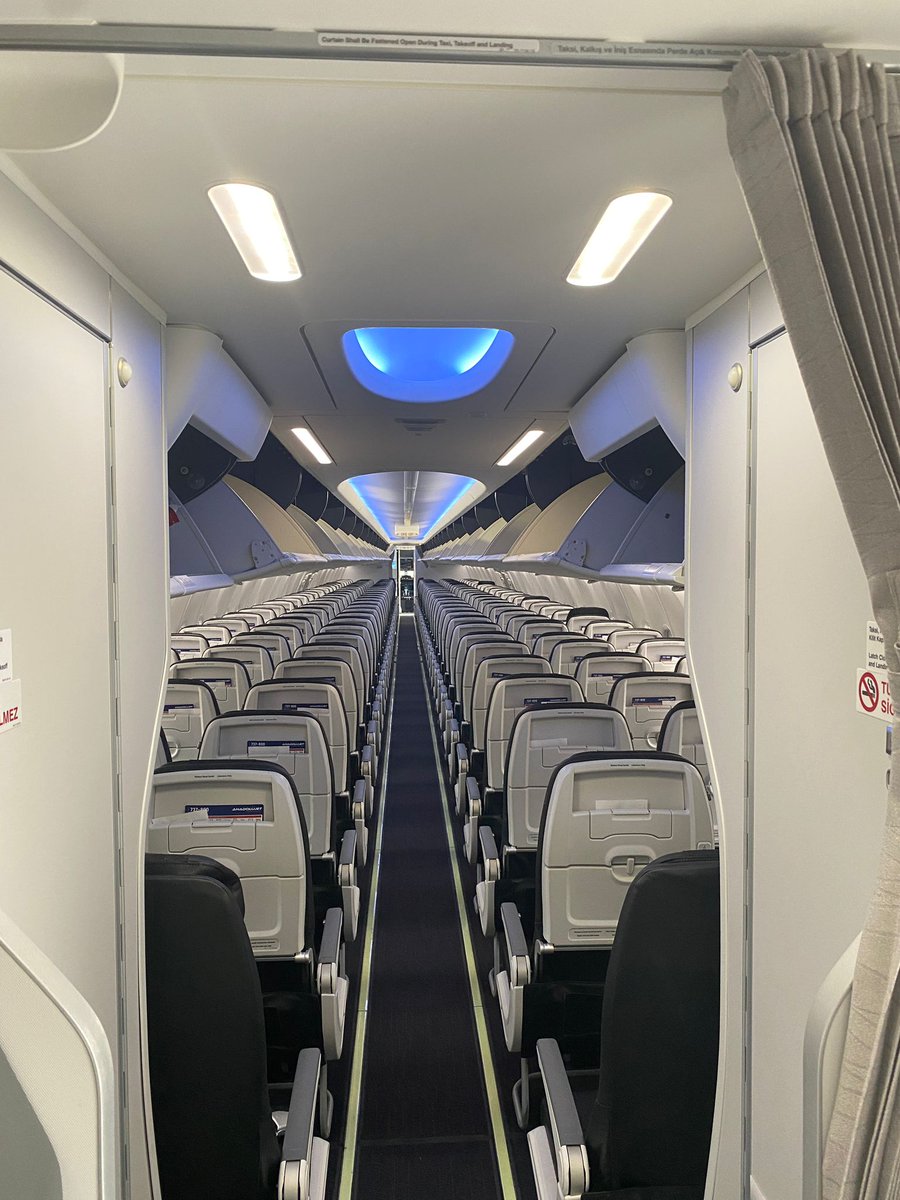 ✈️
Alt markamız <a href="/anadolujet/">AJET</a> 'in filosunu  yeni nesil uçaklar ile zenginleştiriyoruz.

Konforlu ve daha sessiz uçaklarımız aynı zamanda yakıt tasarrufu ile sizlere daha uygun fiyatlar ile seyahat etme imkanı sunacaktır.

Cevabını da sizden alalım: Resimde görülen uçak tipi nedir?