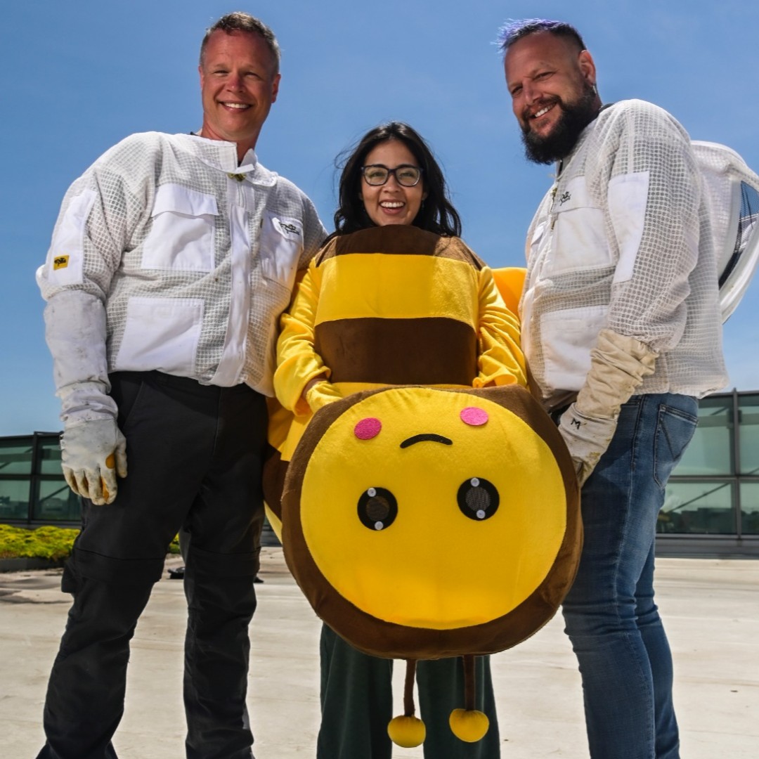 GlobalTiesDet's tweet photo. #BeesintheD will be features on the cover of @SEENinprint this August! The Huntington Place Convention center features beehives on the roof, so we took our fellow to visit during her fellowship with Brian Peterson-Roast & Brian Roast-Peterson! https://t.co/7CepwVXp1Y