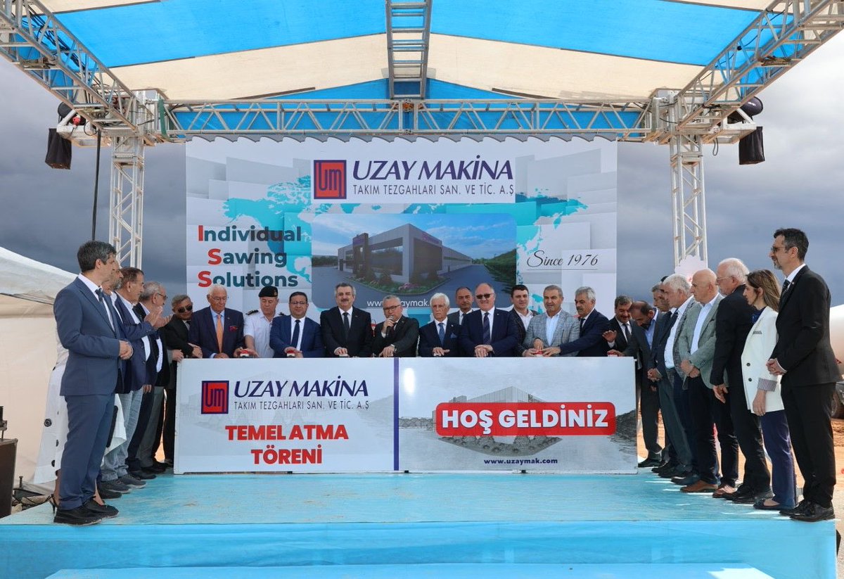 valisimsek's tweet photo. Sivas için
✅ Yatırım
✅ Üretim
✅ İstihdam vakti

100 Milyon ₺ yatırımla Demirağ OSB'ye güç katacak fabrikamızın temelini attık. 

Takdirleri ile bölgenin cazibe merkezleri kapsamına alınmasını sağlayan Sn. Cumhurbaşkanımız başta olmak üzere katkı veren herkese teşekkür ederim. https://t.co/98JTEL9Y9b