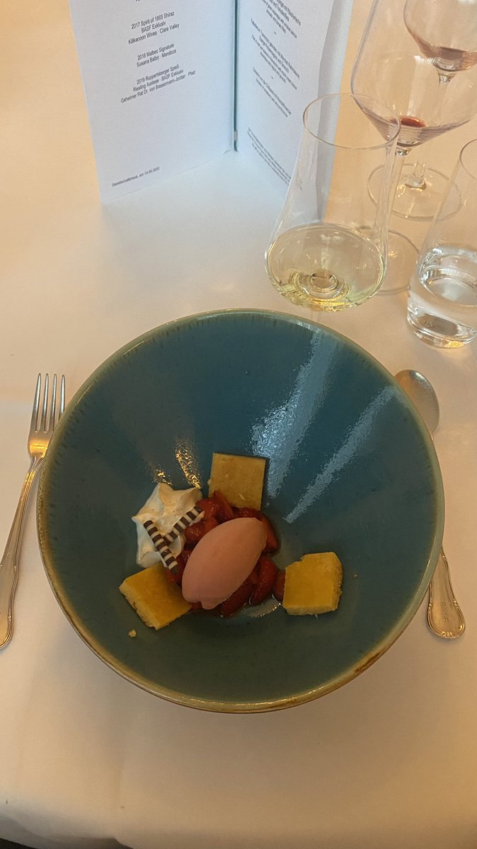 After a grate day at the <a href="/feldtage/">DLG-Feldtage</a> with the <a href="/GlobalFarmerNet/">GlobalFarmerNetwork</a> we enjoying a very delicious dinner with the best wine‘s at <a href="/BASF_Agro_DE/">BASF Agricultural Solutions DE</a> Thanks <a href="/HarnalJulia/">Julia Friederike Harnal (nee Kamerichs)</a> for this great evening #GlobalFarmerNetwork22