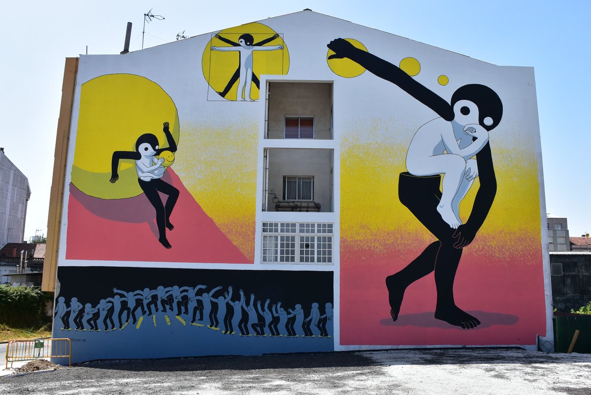 MurosDerrubando's tweet photo. Acaba o repaso dos murais do @RexeneraF co mural de #daanbotlek Foi o último en chegar e o último en rematar a súa obra, que loce o seu característico estilo. As redes do festival explicarannos o seu significado...
#Carballo #derrubandomurosconpintura #rexenerafest2022 https://t.co/P06o3Qs2di