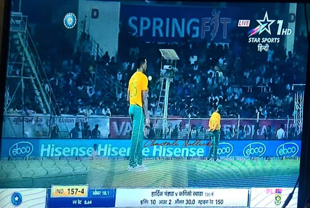 drarvindkumar's tweet photo. Spotted Hisense during today's match 🏏 #SpotHisense #Hisense
#Contest #ContestAlert #WinHisense #WinAC @Hisense_IND Join @nandani__05 @am_vaishali @__scobi__ @hey_iampriyanka @Pkpravin103 https://t.co/3wcRWO0TgA