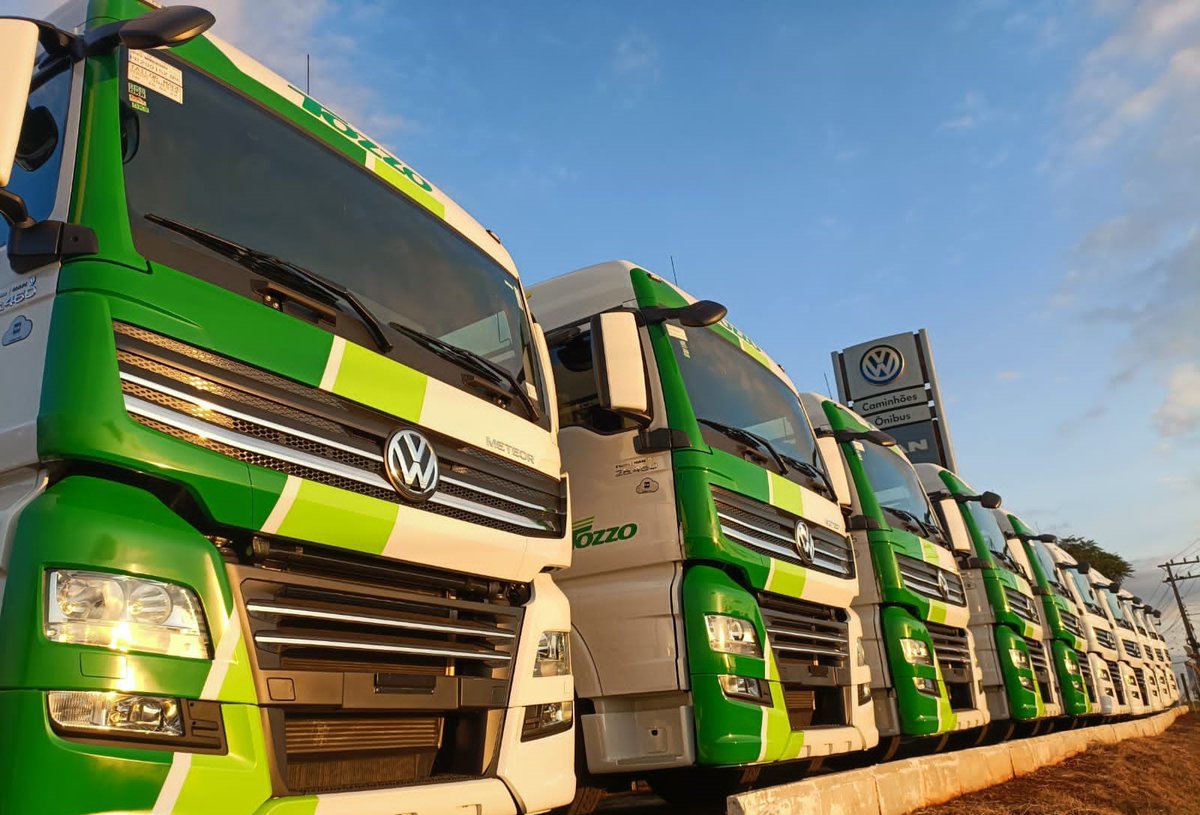 vwconews_br's tweet photo. Transportes Tozzo amplia frota com novos extrapesados VW Meteor.
Mais informações no https://t.co/hMZUo5siyI!
#vwco #vwmeteor #tratongroup https://t.co/Oky93gxSc0