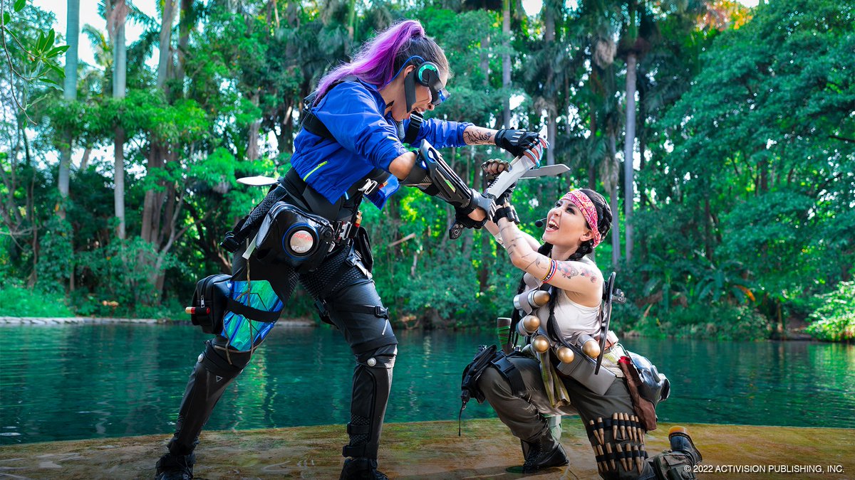 CODMobileLATAM's tweet photo. Continuamos celebrando la nueva temporada de Call of Duty®: Mobile #IlusiónTropical. ¡Dejen un like para las mejores operadoras! @PuchysLove como Portnova Killer Bee y @shirahimejust como Siren. https://t.co/o96XwqtkcF