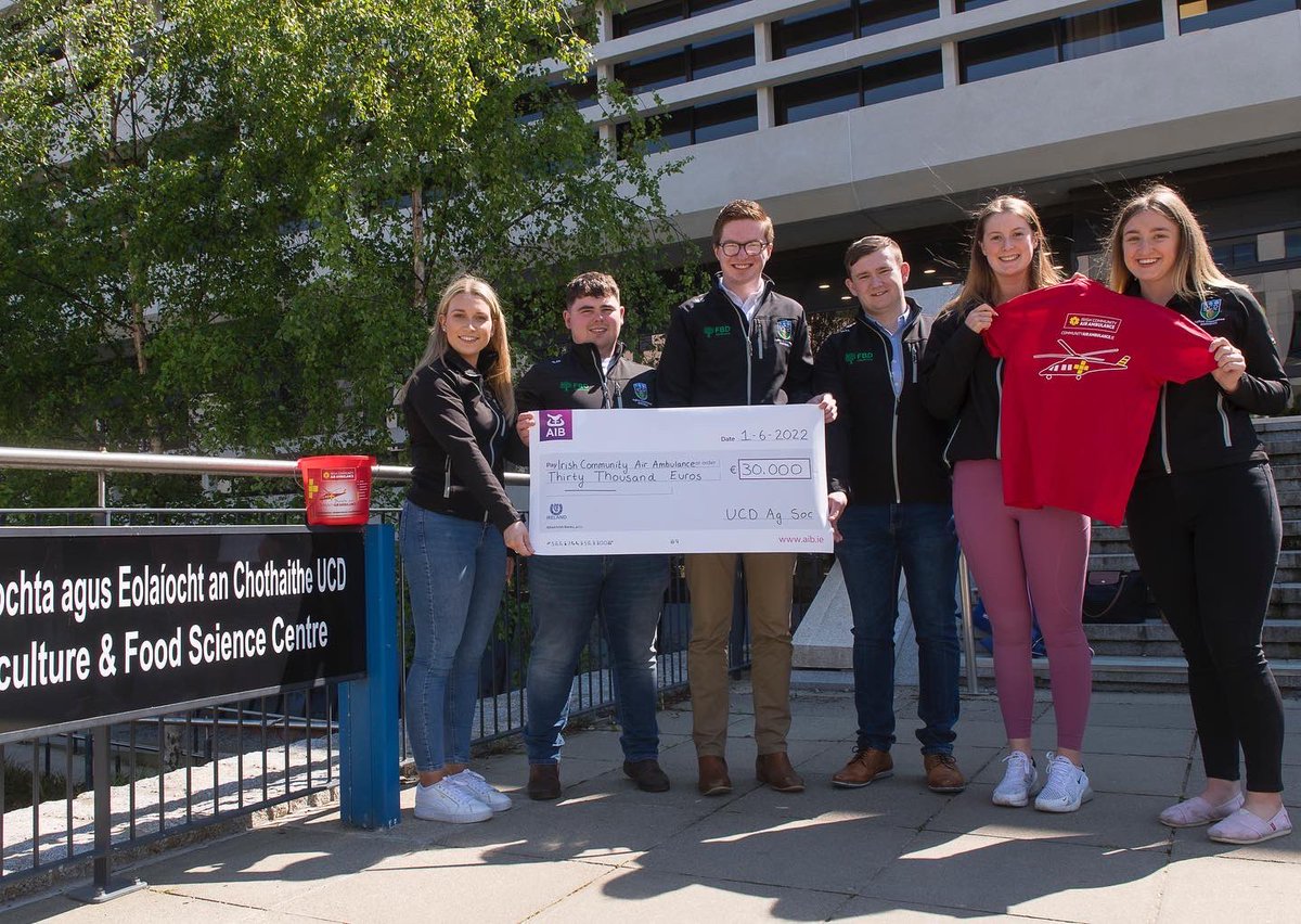 UCD_Ag_Soc's tweet photo. All of us at Ag Soc want to say a big THANK YOU to everyone for all of your support throughout the year. It is thanks to all the students, staff and committee that this was made possible and that we raised €60,000 for our two charities @hooves4hospice &amp; @CommunityAirAmb 🚁🐮 https://t.co/QfdkqzDAcZ