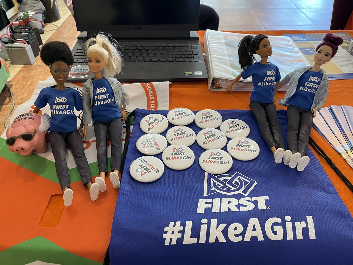 ROKLiveEvent's tweet photo. We’re having a blast at the @firstlikeagirl team booth! #firstlikeagirl #steminist #morethanrobots #ROKevents https://t.co/JiJZt7gNiF