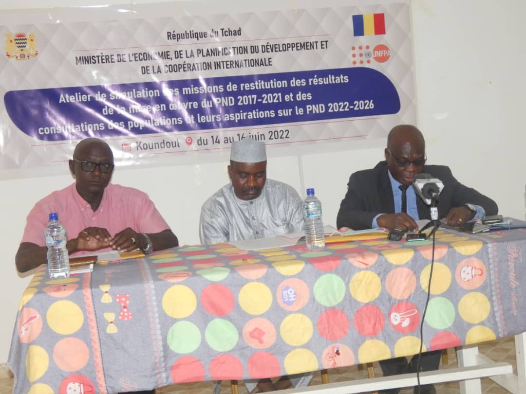 UNFPATCHAD's tweet photo. Atelier de simulation des missions de restitution des résultats de la mise en œuvre du #PND 2017-2021 et des consultations des populations et leurs aspirations sur le #PND 2022-2026.
#MSPSN, #UNHCRTCHAD, #OMSTCHAD #UNOCHA #WFP #UNICEFTCHAD, #ONUTACHD, #MFFPE https://t.co/dplUn8CKmj