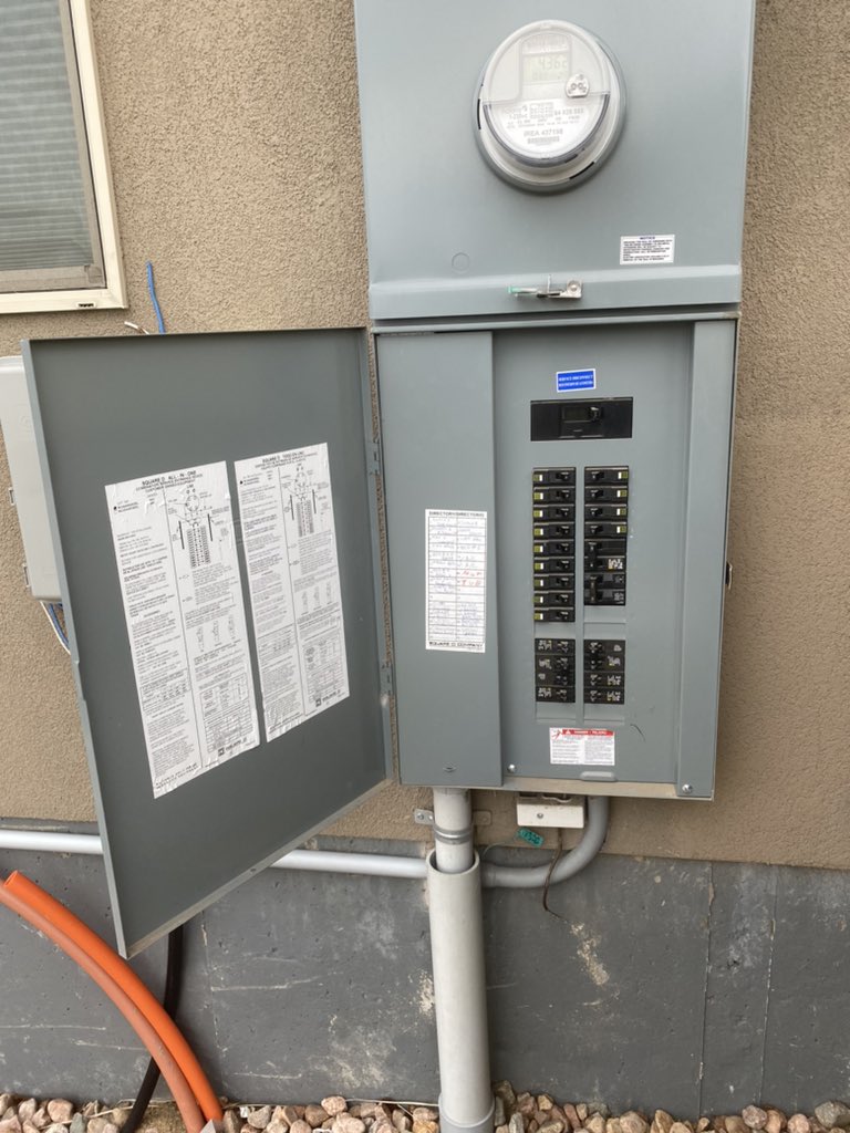 bluedragonspect's tweet photo. Did you know that a missing legend is a reportable defect? As a homeowner, you should know what your breaker turns on and off. https://t.co/aLIoENwTia