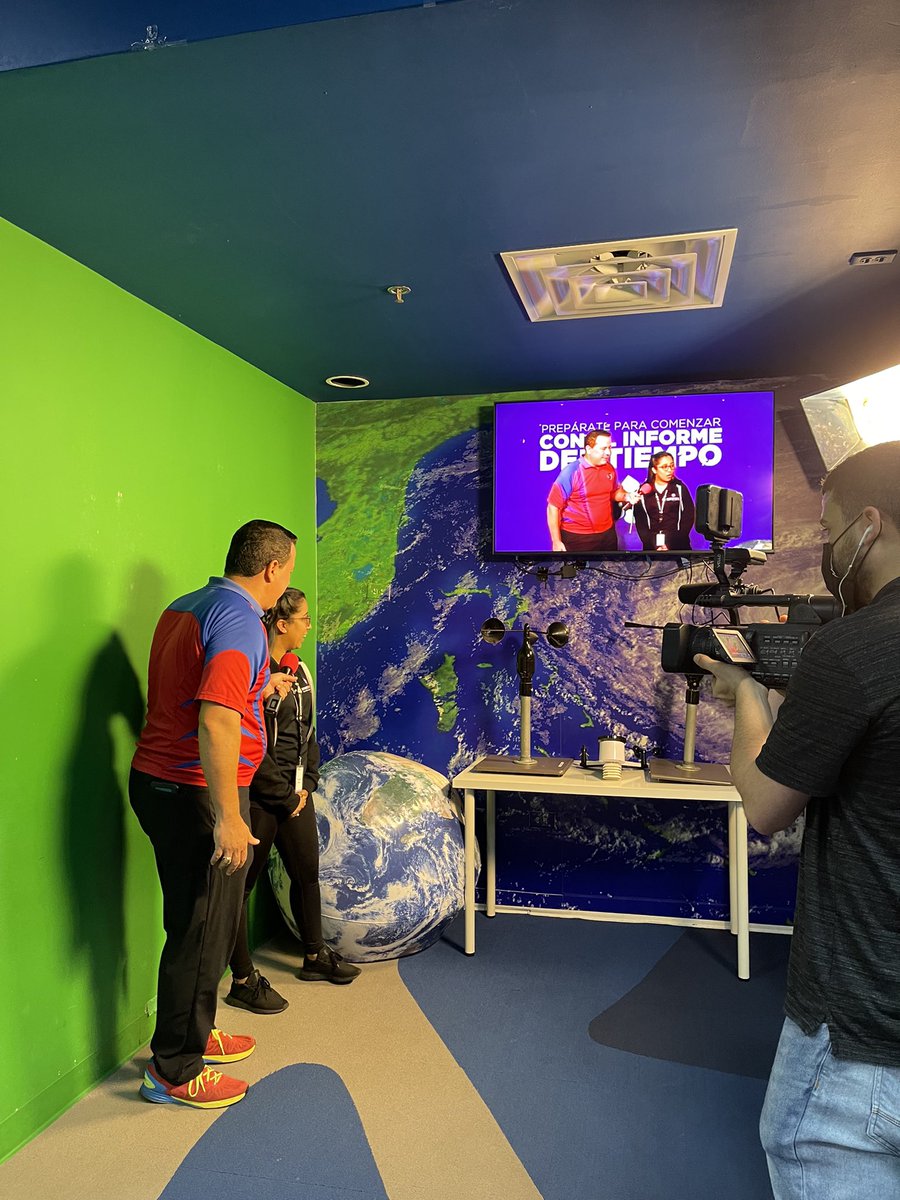 ECOEXPLORATORIO's tweet photo. No se pierda el segmento del EcoExploratorio en el programa de Shabum donde hablamos sobre el cambio climático.
¿Cuándo? Este sábado 18 de junio a las 10:30am por Telemundo. 🙌🏼
#cienciadivertida #cienciaenpuertorico #mimuseopr #cienciavirtual #puertorico https://t.co/cFs3u8rWQj